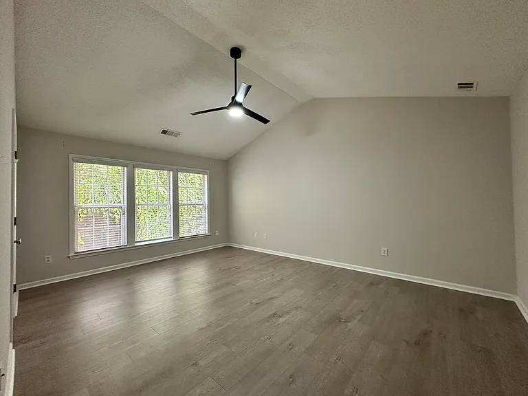 3535 Ridgefair Dr — Photo 12