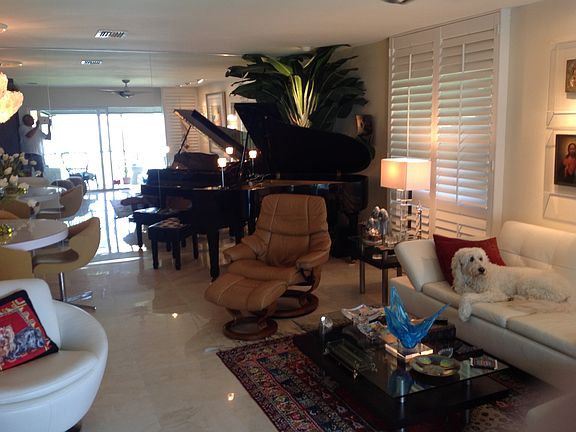 large corner for grand piano