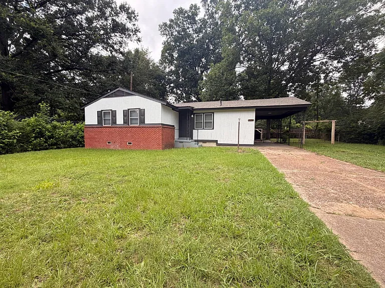 1624 Winfield Ave — Photo 1