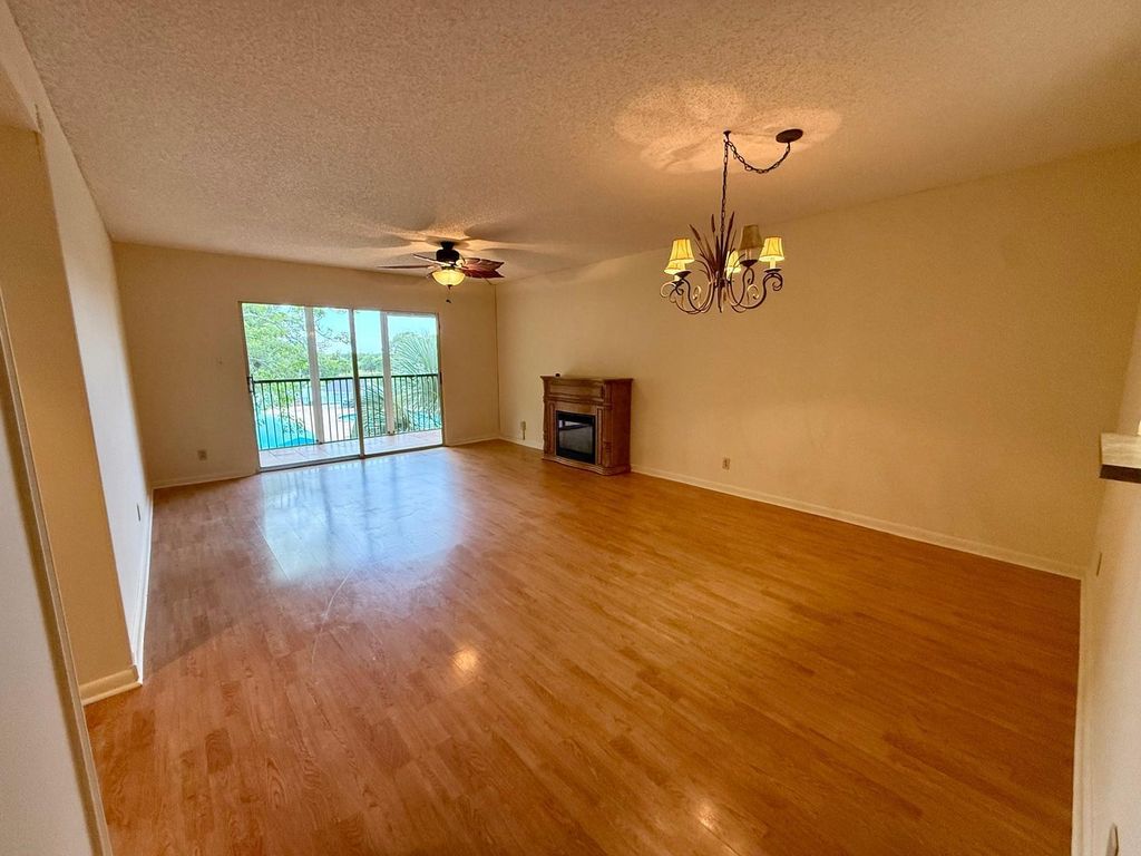 2212 S CYPRESS BEND Drive #303, photo 3