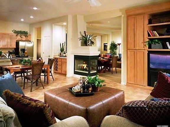 3rd image of 2664 Roseto Cir