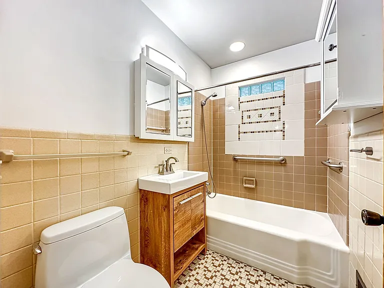 4541 Bloomington Ave — Photo 9