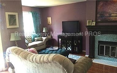 3rd image of 3770B Madison Ln