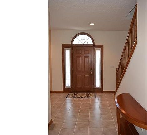 4th image of 8529 Oaktree Dr