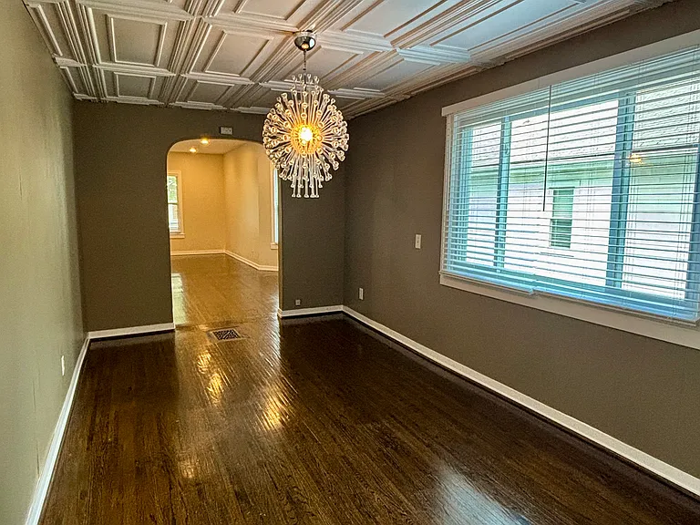 77 Caroline St #1 — Photo 14