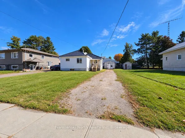 78 Saint David St N, French River, ON P0M 2N0