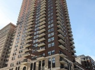 41 E 8th St APT 1402, Chicago, IL 60605