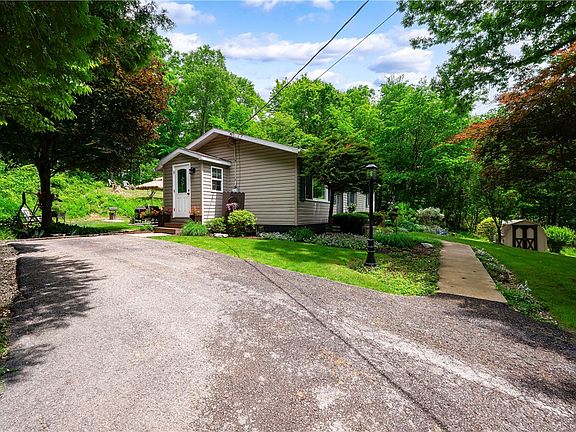 3rd image of 119 Bauer Ln