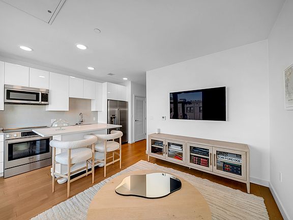3rd image of 45 Lewis St APT 502