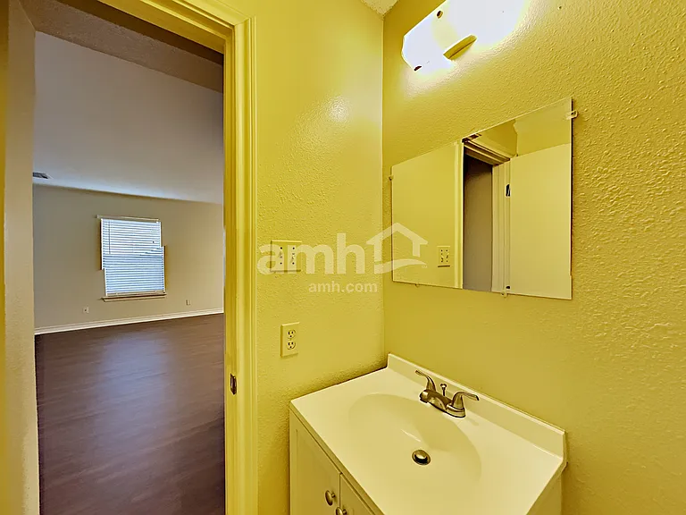 8010 Manderly Pl — Photo 8