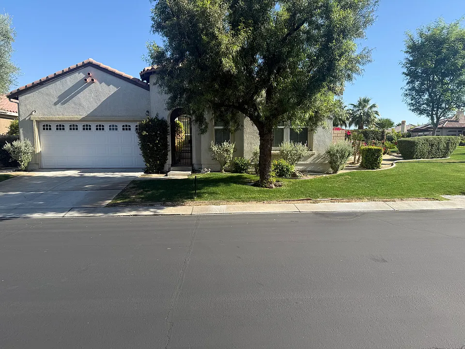 59 Shoreline Dr