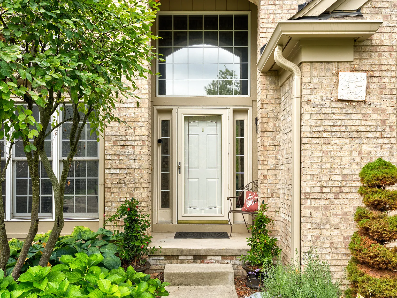 4 bed, 3.5 bath, 3020 sqft, $4,200 — Photo 3