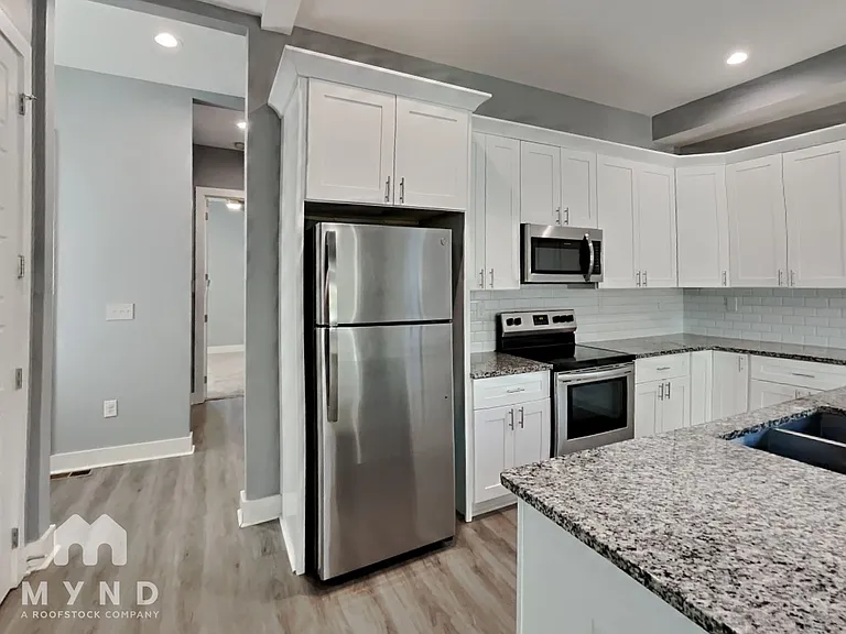629 Windsor St SW — Photo 5