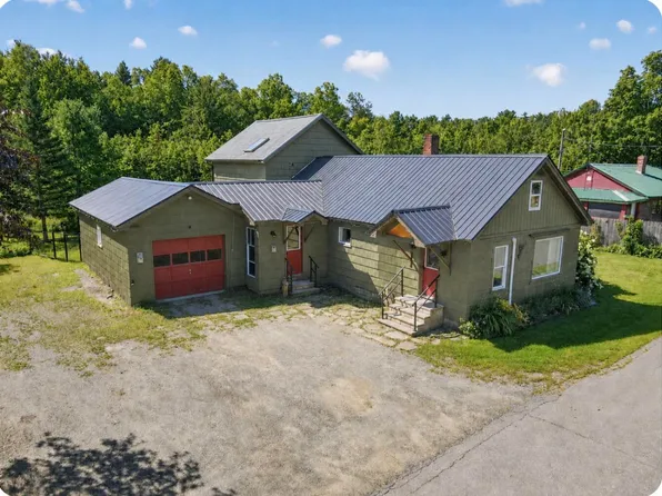 31 Hancock Street, Dover-Foxcroft, ME 04426