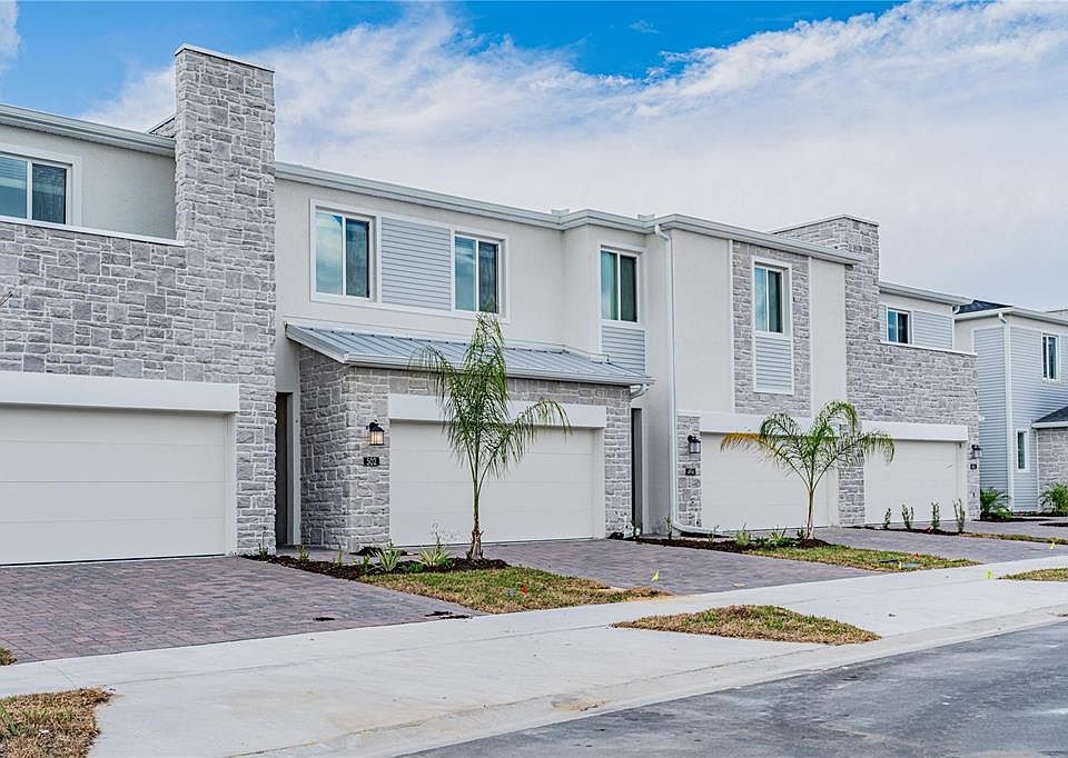 1st image of 326 BOGEY DRIVE