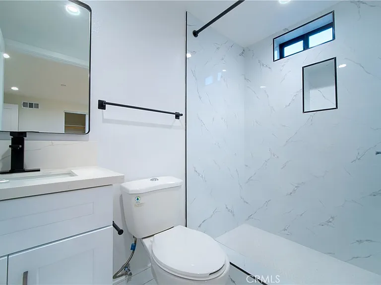 2678 Newell St #1/2 — Photo 15