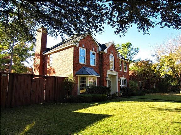 2nd image of 648 Post Oak Dr