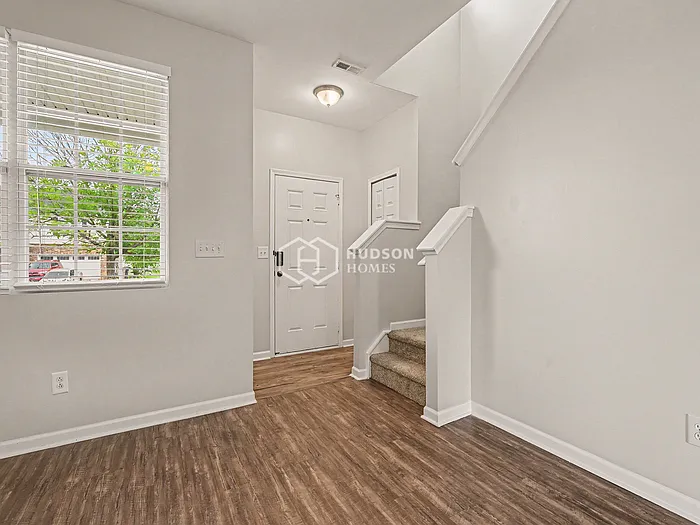 1014 Yellow Bee Rd — Photo 4