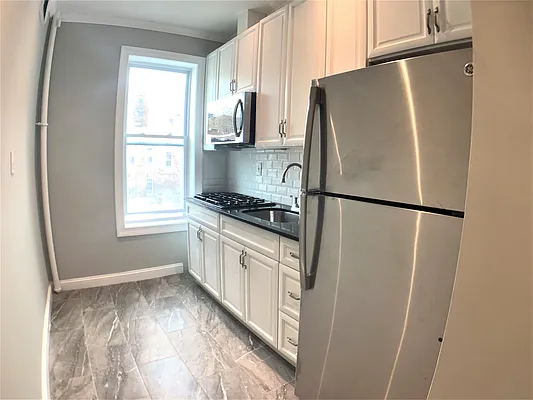 Rented by RealTegrity NY LLC | media 10