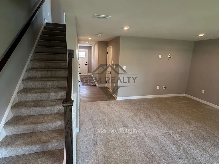 8700 Stevenson Ln — Photo 5