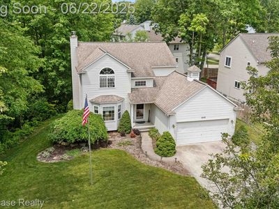 646 Bay Crossing Dr, Waterford, MI, 48327