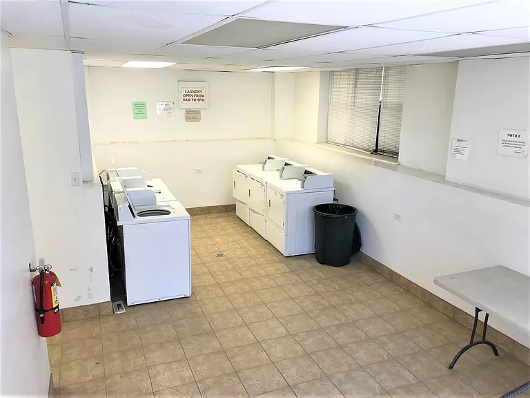3154 W Wilson Ave #3S — Photo 10