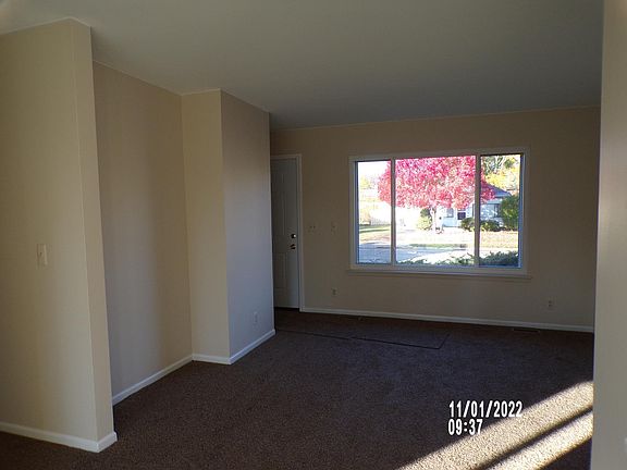 3rd image of 26360 Parkington St