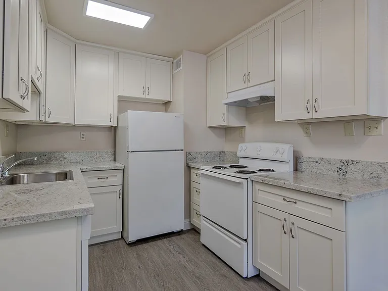 3259 Marshall Way #21 — Photo 10