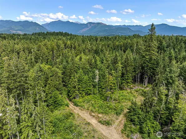 1 Andy Rogers Place NW, Seabeck, WA 98380