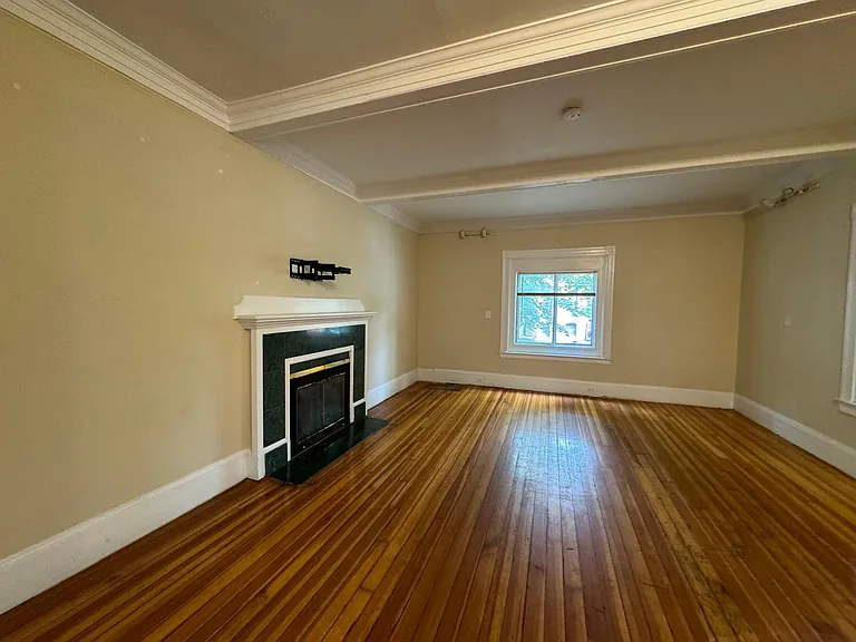 The Best Home in Brighton — Photo 15