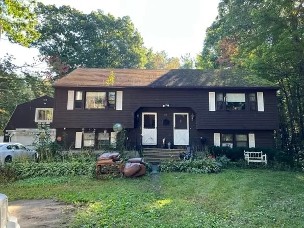 15 Elwood Road, Derry, NH 03038