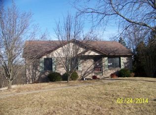 1627 Summit View Dr, Holts Summit, MO 65043