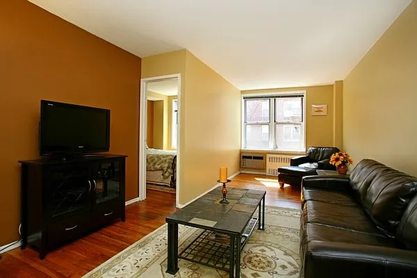 Rented by Gopal Realty Corp. | media 18