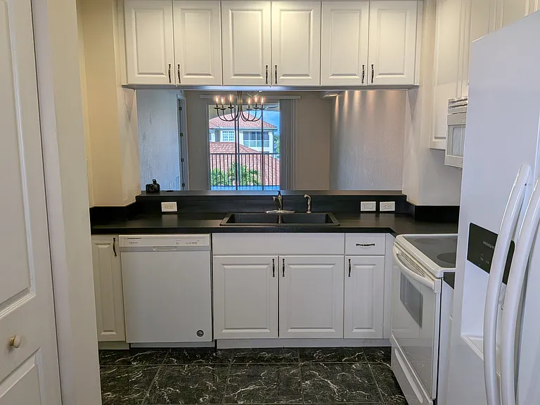 1113 Van Loon Commons Cir #304 — Photo 7