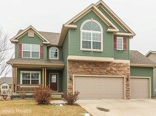 180 Broderick Dr, Waukee, IA 50263