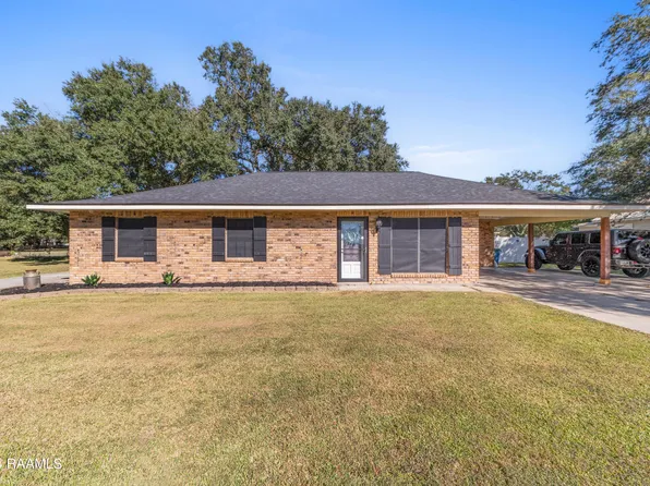 1019 Daisy Lane Ln, Saint Martinville, LA 70582