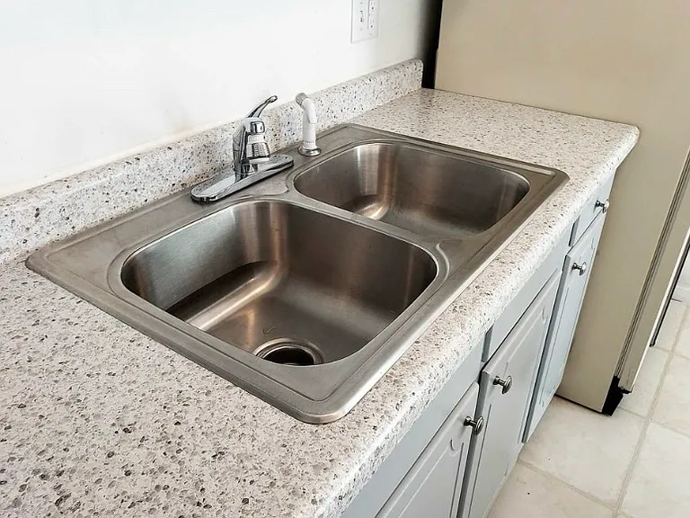 820 S Curry Pike — Photo 10