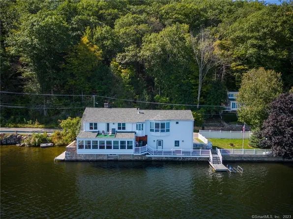 306 West Wakefield Boulevard, Winchester, CT 06098