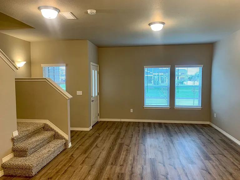 1687 Grand Ave #2 — Photo 8