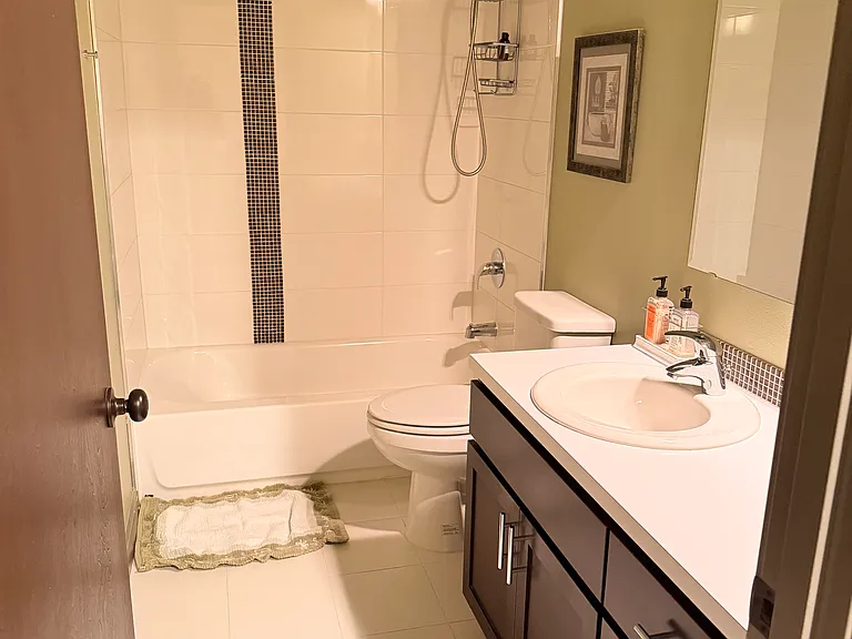 4024 Pasadena Pl NE — Photo 6
