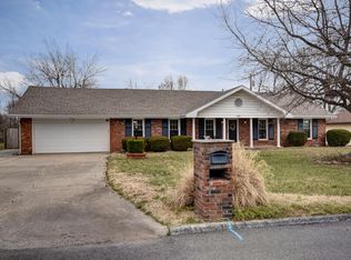 327 W Jewell Dr, Republic, MO 65738