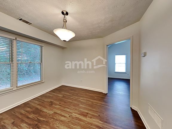 5th image of 265 Thornbush Ln