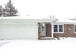 8599 Canterberry Ct, Ypsilanti, MI 48198