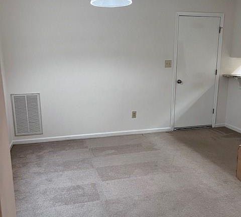 4th image of 841 Shoal Creek Trl