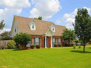 522 Laurelwood Dr, Flowood, MS 39232