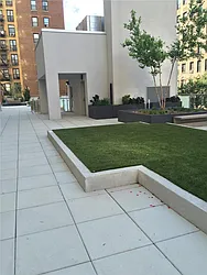 Rented by R New York