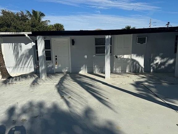 3rd image of 633 NW 15th Ave #1