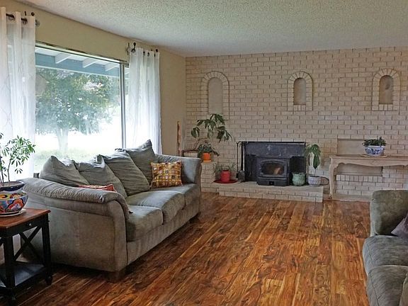 3rd image of 62 Twin Firs Estates Dr