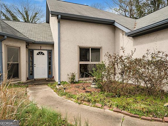 3rd image of 710 Friendship Ridge Ct