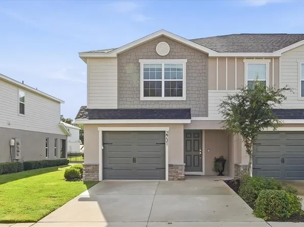 2731 Idyll Lakes Cir, Plant City, FL 33566